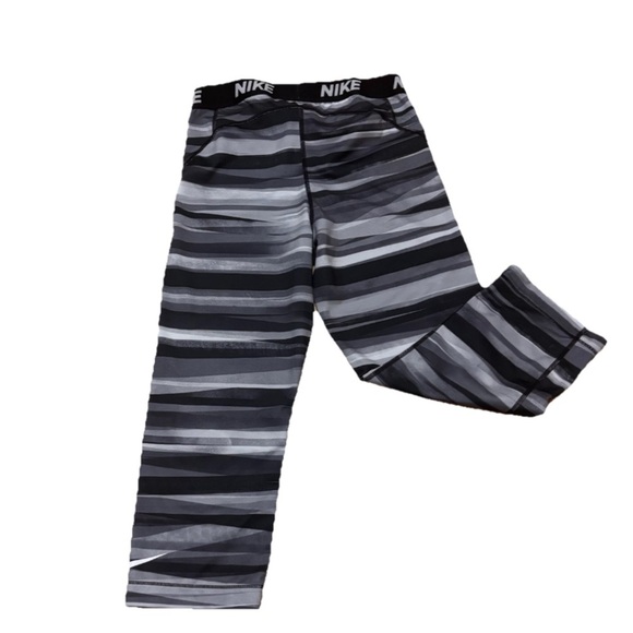 Nike Women's Cool Victory Dri-FIT Base Layer Training Capris Medium Gray - Picture 2 of 5